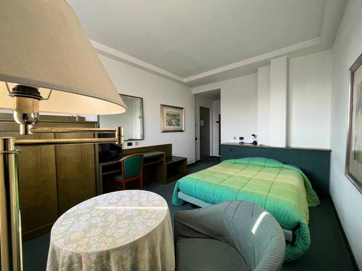 Hotel La Goletta بيناسكو المظهر الخارجي الصورة