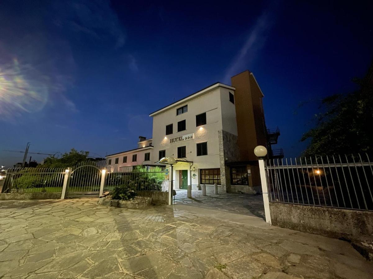 Hotel La Goletta بيناسكو المظهر الخارجي الصورة