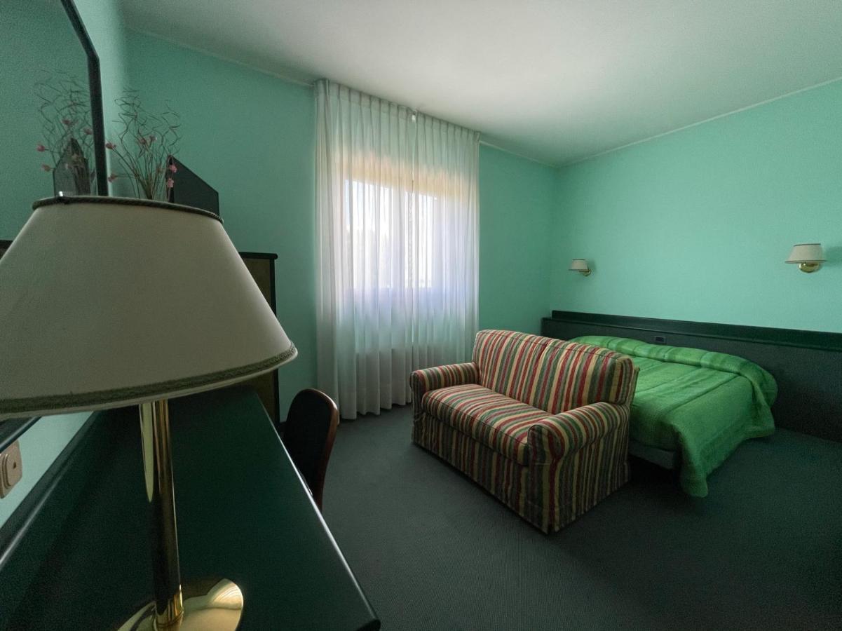 Hotel La Goletta بيناسكو المظهر الخارجي الصورة