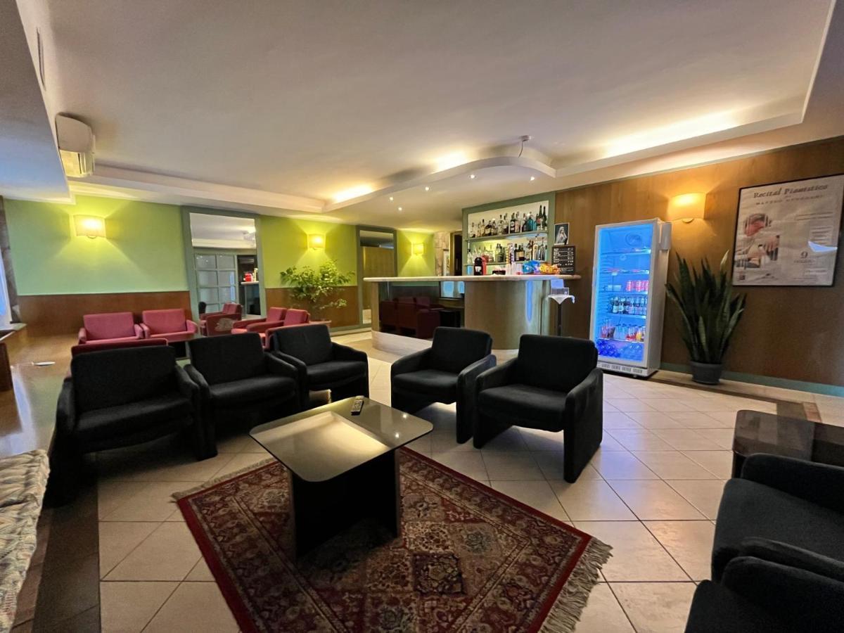 Hotel La Goletta بيناسكو المظهر الخارجي الصورة