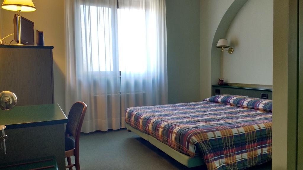 Hotel La Goletta بيناسكو المظهر الخارجي الصورة